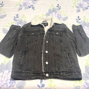 Black Denim Jacket!🖤